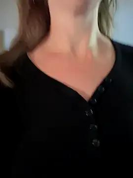 Freechat MaiseKnox on StripChat