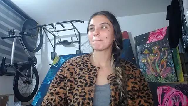 Freechat mariecam420 on StripChat