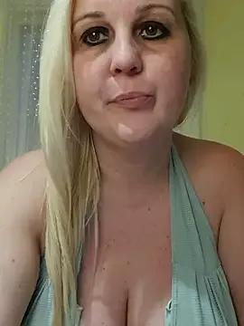 Mayci1984 — Pussy Oil