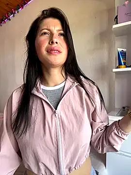 Freechat Mia_salinass on StripChat