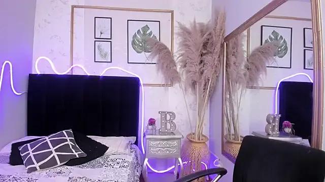 Freechat MIAROGGERS on StripChat