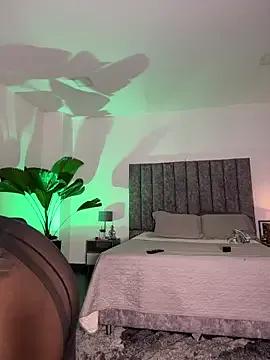 StripChat milaivanova is Freechat milaivanova — doggy machine