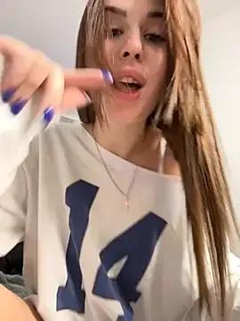 Freechat Milkissss on StripChat