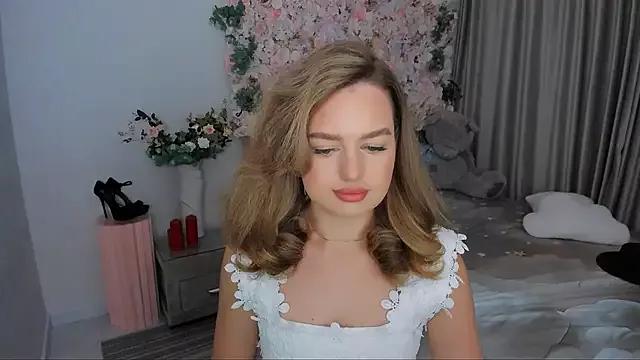 Freechat MiracleCurly on StripChat