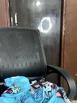 Miss-Ayraa on StripChat