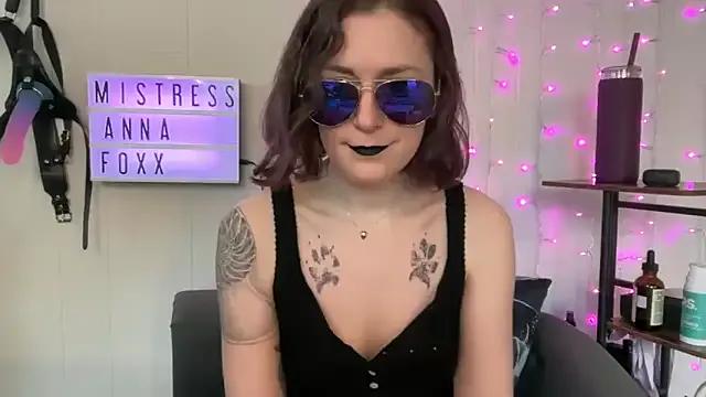 Freechat mistressannafoxx on StripChat