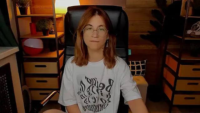 Freechat Moon13152 on StripChat