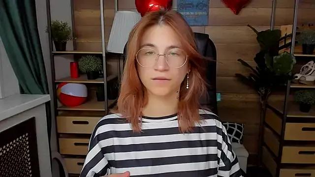 Freechat Moon13152 on StripChat