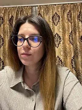 Freechat NadiraNoor on StripChat