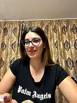 Freechat NadiraNoor on StripChat