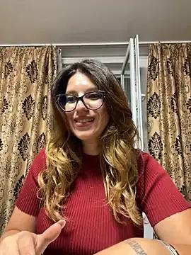 Freechat NadiraNoor on StripChat