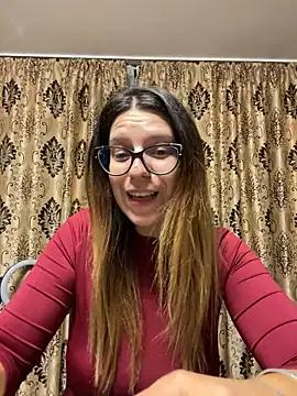 Freechat NadiraNoor on StripChat