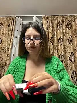 Freechat NadiraNoor on StripChat