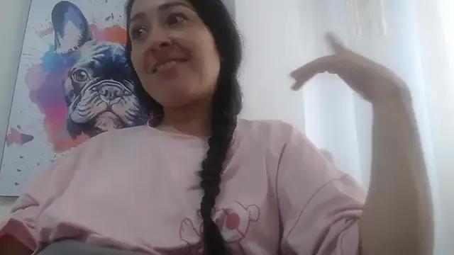 Freechat naughthyany16 on StripChat