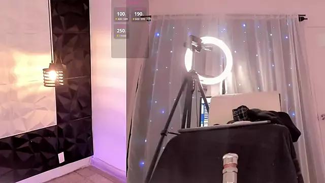 Freechat nickky__ on StripChat