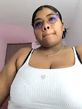 paola091 on StripChat