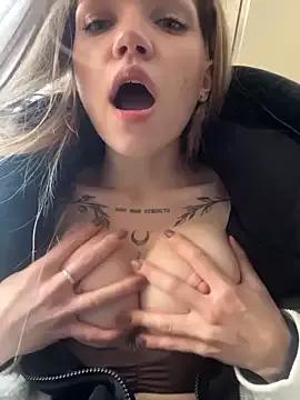 Freechat Porn_cornn on StripChat