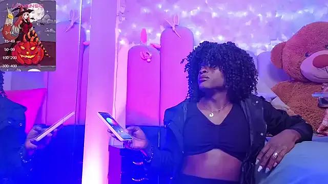 Freechat puca_ebony on StripChat