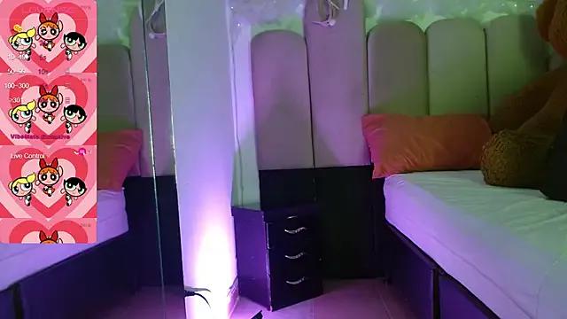 Freechat puca_ebony on StripChat