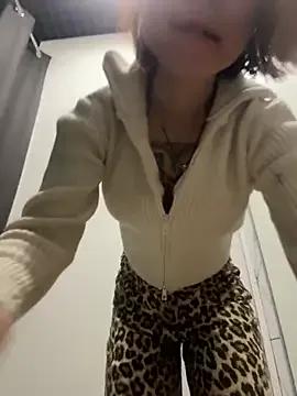 RosieSecret — massage pretty tits under top