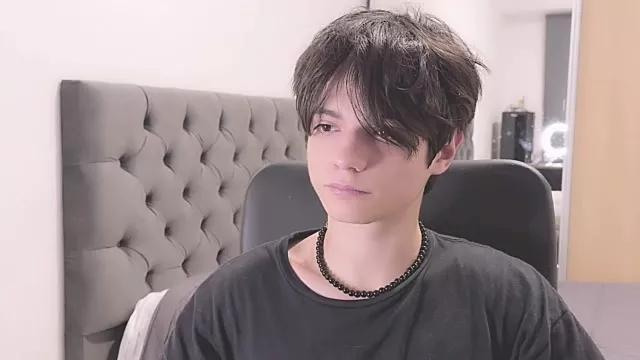 Freechat SasukeUhchiaa on StripChat