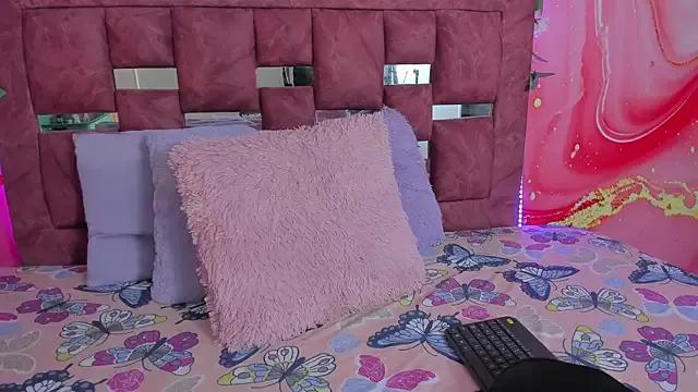 Freechat scarlett__evans_ on StripChat