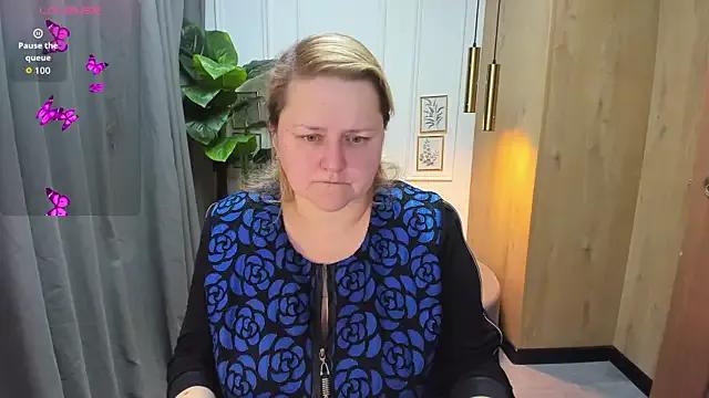 Freechat ScarlettSoft on StripChat