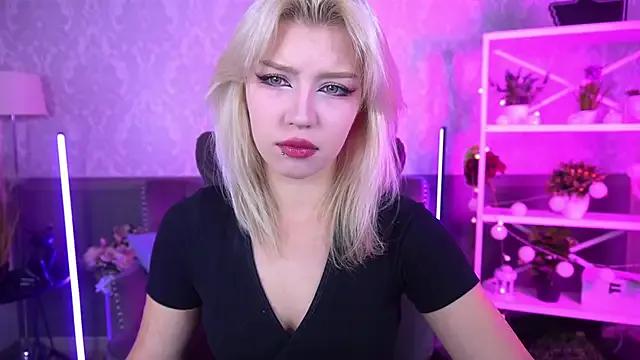 Freechat SelenaIris on StripChat