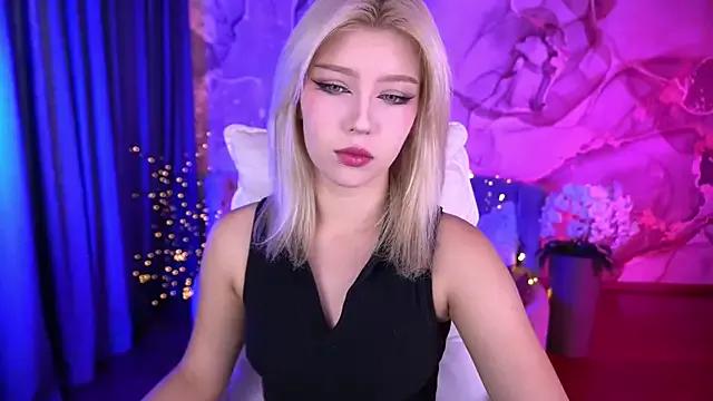 Freechat SelenaIris on StripChat