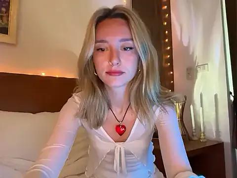 SirenaBelle — Its a dream, make me your Queen + video