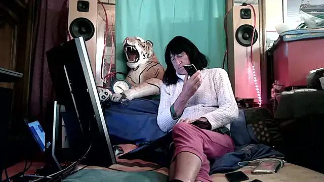 SissiDomination on StripChat 