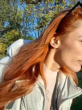 SlimBellaa —  LAP DANCE 