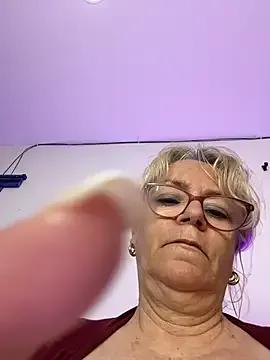 StripChat slutgold is Freechat slutgold — keep me dripping for you daddy