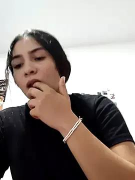 sophia_salazar18 — Flash buttocks