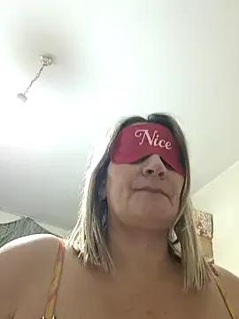 Tania9_ — Show nuda con pompino
