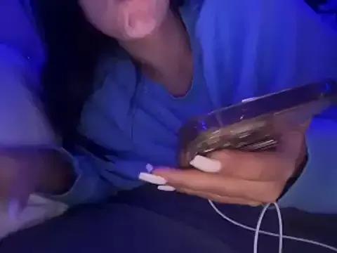 Freechat tbaexoxox on StripChat