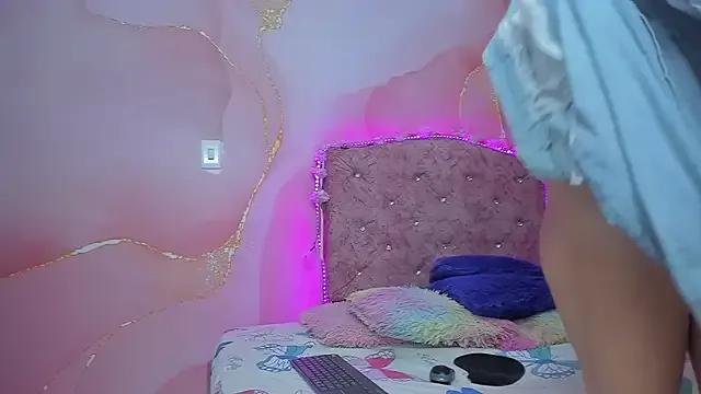 Freechat violet_taylor_ on StripChat