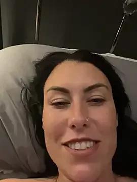 Freechat xCharlie_MILFx on StripChat