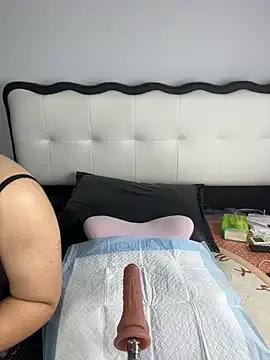 Freechat youzi33 on StripChat