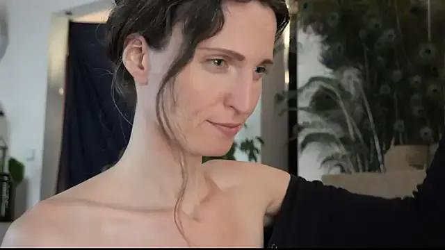 Freechat yulladao on StripChat