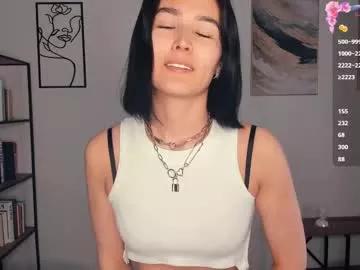 sue_kotara model from Chaturbate