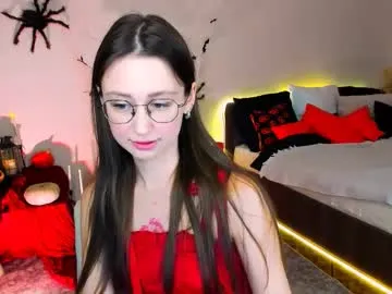 yourlovelystoryy's avatar